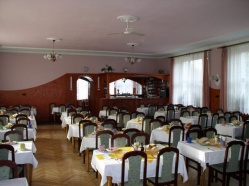 LÃ¡zeÅskÃ½ lÃ©ÄebnÃ½ dÅ¯m LuhaÄovice Praha - Restaurace